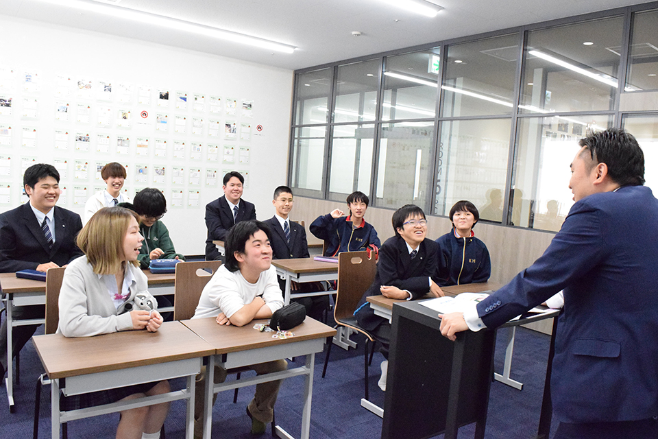 興学社高等学院 授業風景
